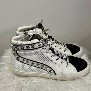 Vintage Havana Stars High Top Sneakers EUC size 7.5 white black